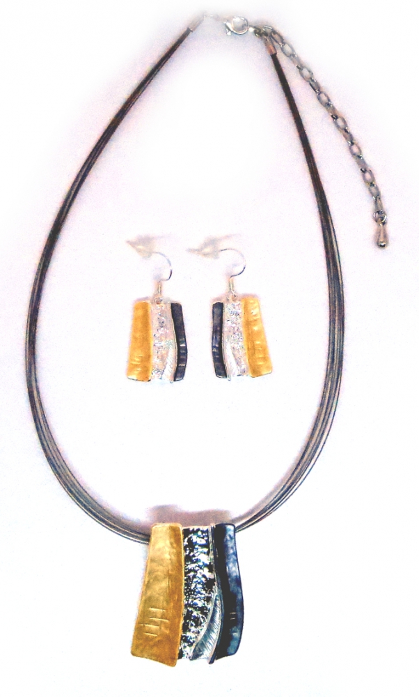 Bild 1 von Halskette  und Ohrhänger  Farbe silber  grau gelb